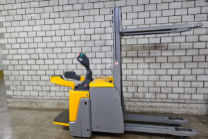 gabelstapler___arbeitsbuehnen_-_erd_220_-_jungheinrich_272970.jpg