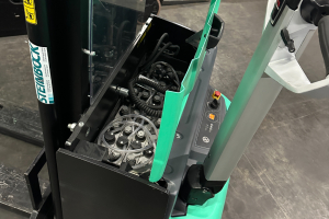 gabelstapler___arbeitsbuehnen_-_sbp14n2_-_dev290_-_mitsubishi_239637.jpg