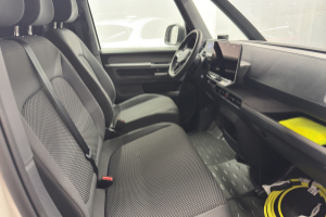 idbuzz-cargo-84kwh-panel-van-vw_299415.jpg