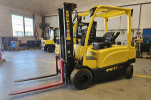 j35xn-advance-counterbalance-forklift-truck-hyster_297190.jpg