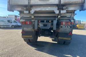 lastwagen_-_19_372_4x2_rechtslenker_3-seitenkipper__-_man_201702.jpg