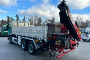 lastwagen_-_2551_v8_6x2_fassi_185-5_bj_2020_-_mercedes_213042.jpg