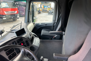 lastwagen_-_2551_v8_6x2_fassi_185-5_bj_2020_-_mercedes_213047.jpg