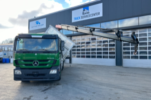 lastwagen_-_2551_v8_6x2_fassi_185-5_bj_2020_-_mercedes_213051.jpg