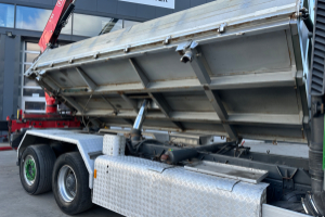 lastwagen_-_2551_v8_6x2_fassi_185-5_bj_2020_-_mercedes_213054.jpg
