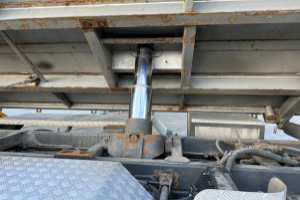 lastwagen_-_2551_v8_6x2_fassi_185-5_bj_2020_-_mercedes_213055.jpg