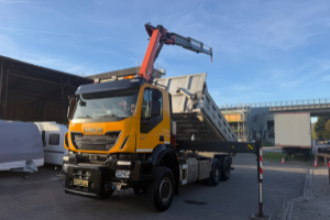 Lastwagen - IVECO - 260T45WY Trakker 6x2/4 Kipper/Kran