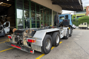 lastwagen_-_340t45_trakker__8x4_-_iveco_252422.jpg