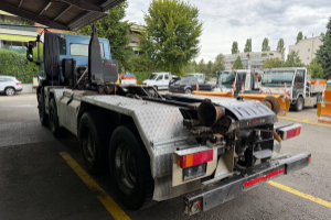 lastwagen_-_340t45_trakker__8x4_-_iveco_252424.jpg