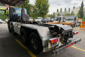 lastwagen_-_340t45_trakker__8x4_-_iveco_252427.jpg