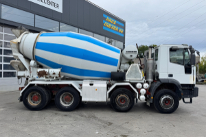 lastwagen_-_440_cursor_8x4_liebherr_-_iveco_254917.jpg