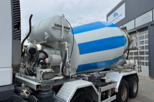 lastwagen_-_440_cursor_8x4_liebherr_-_iveco_254923.jpg