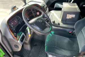 lastwagen_-_actros_183_kuehlkasten_m_hebebuehne__-_mercedes_177502.jpg