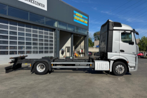 lastwagen_-_actros_1840_4x2_bdf_-_mercedes_303201.jpg