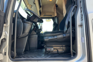 lastwagen_-_actros_1840_4x2_bdf_-_mercedes_303207.jpg