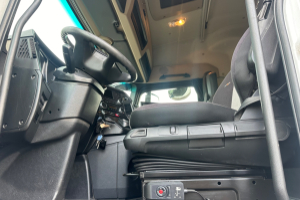 lastwagen_-_actros_1842_4x2_kuehler_gas__-_mercedes_188900.jpg
