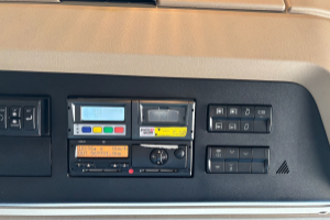 lastwagen_-_actros_1848_-_mercedes_238750.jpg