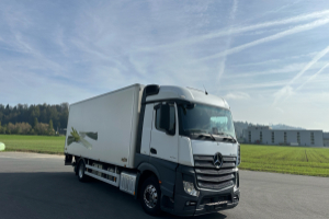 lastwagen_-_actros_18_42_4x2_kuehlfahrzeug__-_mercedes_189749.jpg