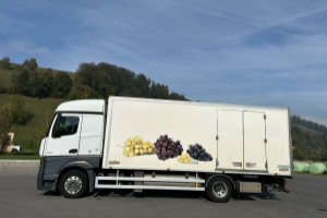 lastwagen_-_actros_18_42_4x2_kuehlfahrzeug__-_mercedes_189759.jpg