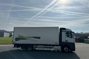 lastwagen_-_actros_18_42_4x2_kuehlfahrzeug__-_mercedes_189760.jpg
