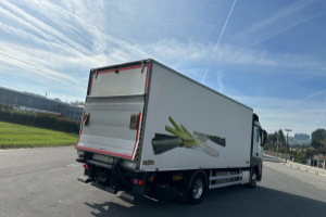 lastwagen_-_actros_18_42_4x2_kuehlfahrzeug__-_mercedes_189761.jpg