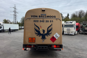 lastwagen_-_actros_2541_6x2_21_000l_2_kammern_-_mercedes_308642.jpg
