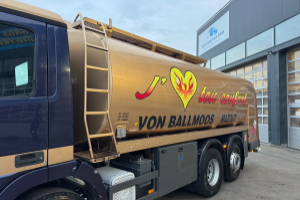 lastwagen_-_actros_2541_6x2_21_000l_2_kammern_-_mercedes_308645.jpg