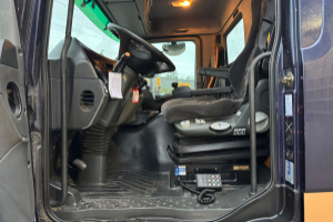 lastwagen_-_actros_2541_6x2_21_000l_2_kammern_-_mercedes_308649.jpg