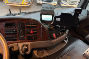 lastwagen_-_actros_2541_6x2_21_000l_2_kammern_-_mercedes_308651.jpg
