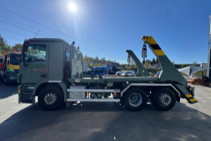 lastwagen_-_actros_2541_6x2_nencki_26t_-_mercedes_303220.jpg