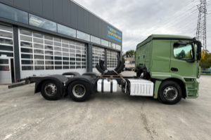 lastwagen_-_actros_2543_6x2_-_mercedes_242838.jpg