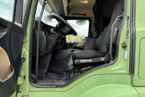 lastwagen_-_actros_2543_6x2_-_mercedes_242844.jpg