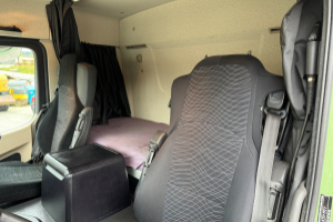 lastwagen_-_actros_2543_6x2_-_mercedes_242845.jpg