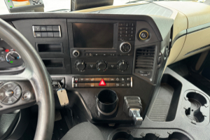 lastwagen_-_actros_2543_6x2_-_mercedes_242847.jpg