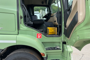 lastwagen_-_actros_2543_6x2__-_mercedes_185978.jpg
