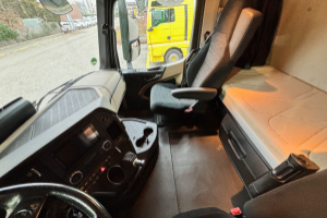lastwagen_-_actros_2543_6x2__-_mercedes_216871.jpg