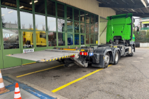 lastwagen_-_actros_2543_6x2__-_mercedes_216886.jpg