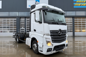 lastwagen_-_actros_2543_6x2__-_mercedes_275694.jpg
