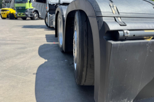 lastwagen_-_actros_2548_6x2__-_mercedes_290508.jpg