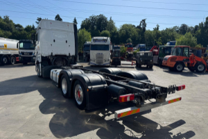 lastwagen_-_actros_2548_6x2__-_mercedes_306913.jpg