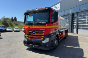 lastwagen_-_actros_2551_6x2_tank_21_600l_-_mercedes_290600.jpg