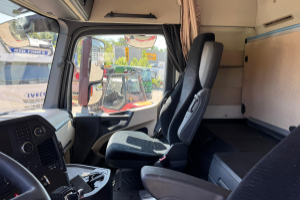 lastwagen_-_actros_2551_6x2_tank_21_600l_-_mercedes_290614.jpg