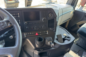 lastwagen_-_actros_2551_6x2_tank_21_600l_-_mercedes_290619.jpg