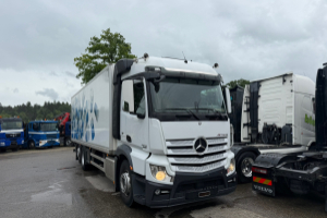 lastwagen_-_actros_25_42_6x2__-_mercedes_291492.jpg