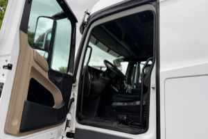 lastwagen_-_actros_25_42_6x2__-_mercedes_291500.jpg