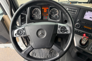 lastwagen_-_actros_25_42_6x2__-_mercedes_291503.jpg