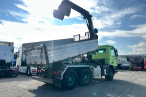 lastwagen_-_actros_2640_6x4_hiab_144_kipper__-_mercedes_255180.jpg