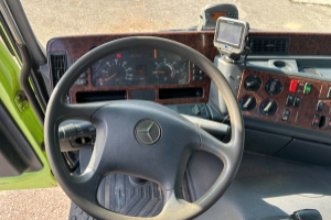lastwagen_-_actros_2640_6x4_hiab_144_kipper__-_mercedes_255184.jpg