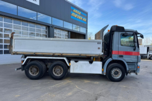 lastwagen_-_actros_2648_6x4_3s_kipper_-_mercedes_283540.jpg