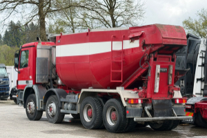 lastwagen_-_actros_3241_8x4_silo_isoliert__-_mercedes_284344.jpg